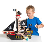 bateau-pirate-en-bois-jouet
