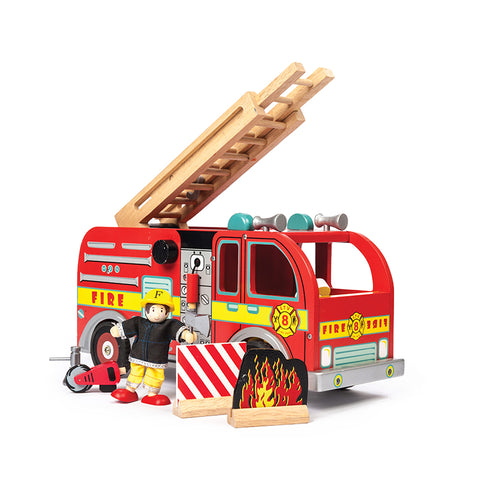 camion-de-pompiers-en-bois