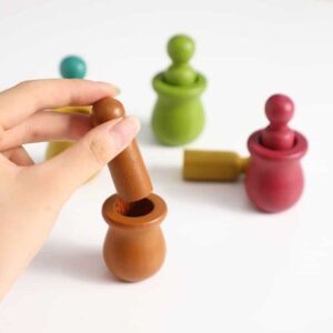 Poupée en bois pour bébé