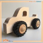 camion-en-bois-naturel