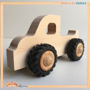 camion-en-bois-naturel