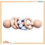 hochet-en-bois-premier-age-bleu-ciel