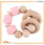 hochet-en-bois-simple-rose
